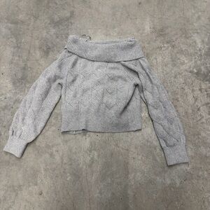 Cozy Off-the-Shoulder Cable Knit Sweater - Gray